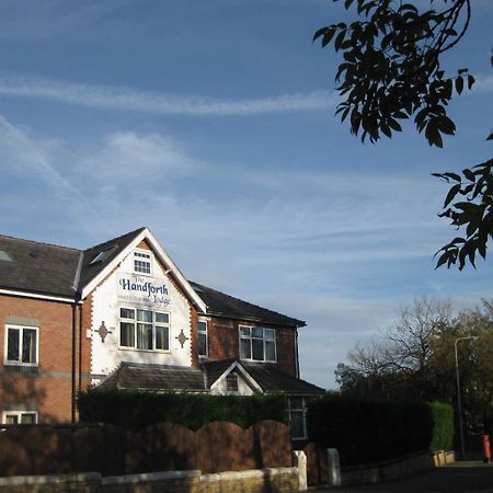 The Handforth Lodge エクステリア 写真