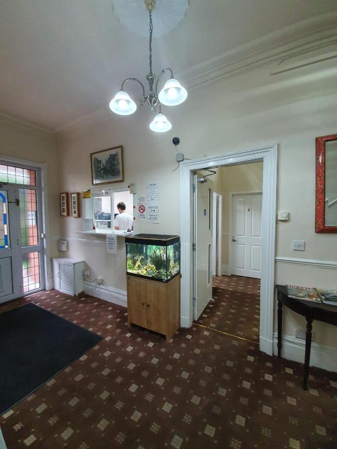 The Handforth Lodge エクステリア 写真