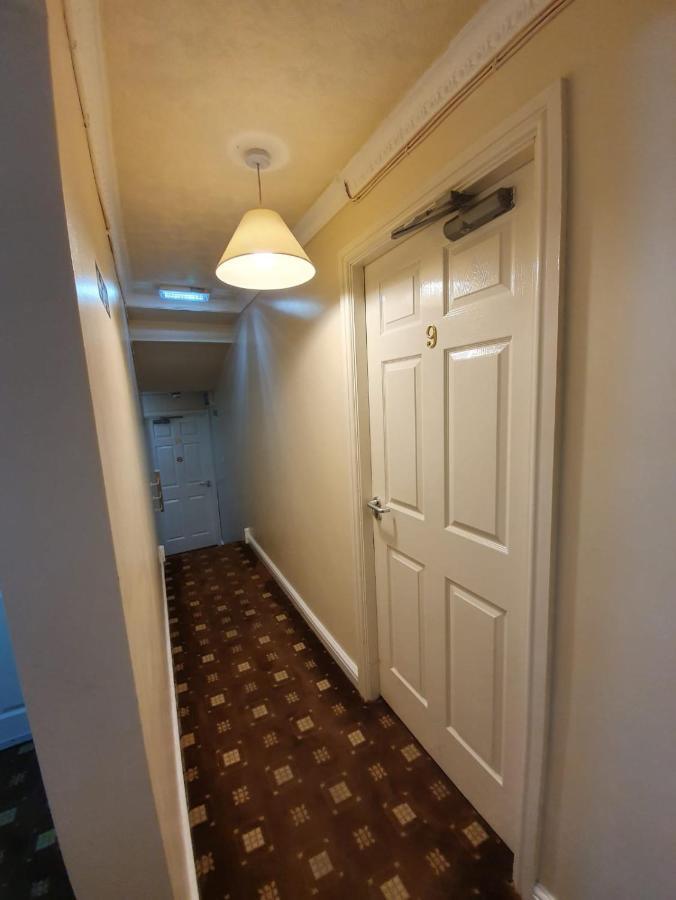 The Handforth Lodge エクステリア 写真